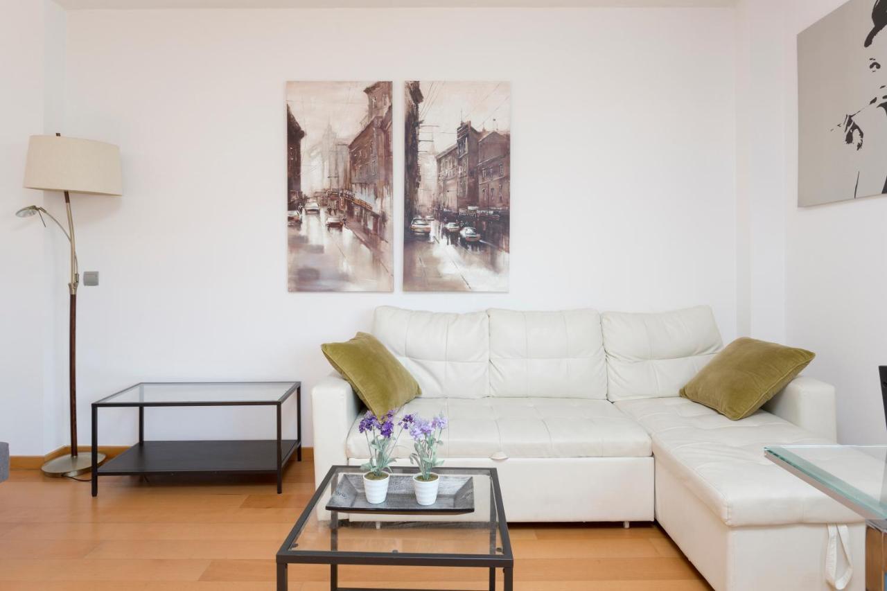 Taulat Diagonal Mar Pool Apartment Barcelona