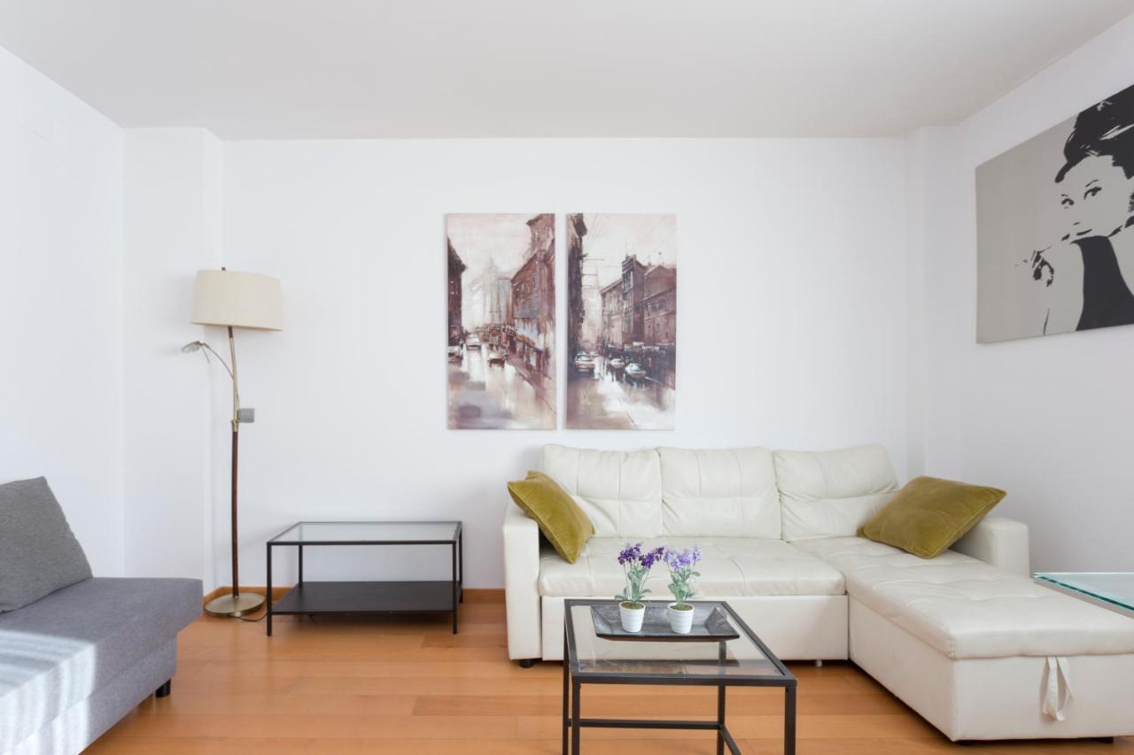 Taulat Diagonal Mar Pool Apartment Barcelona